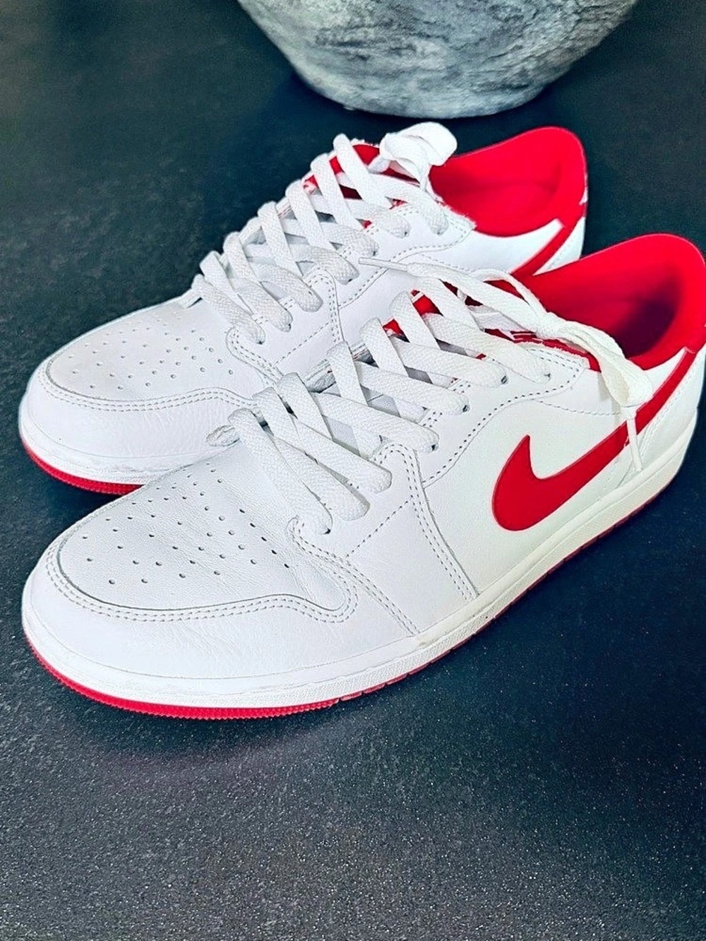 Nike Air Jordan Low-Top Sneakers in White & Red Like New • Worn only Once